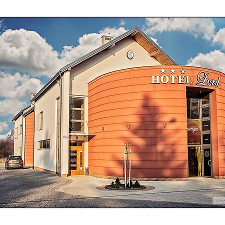 Hotel Lord Krosno Esterno foto